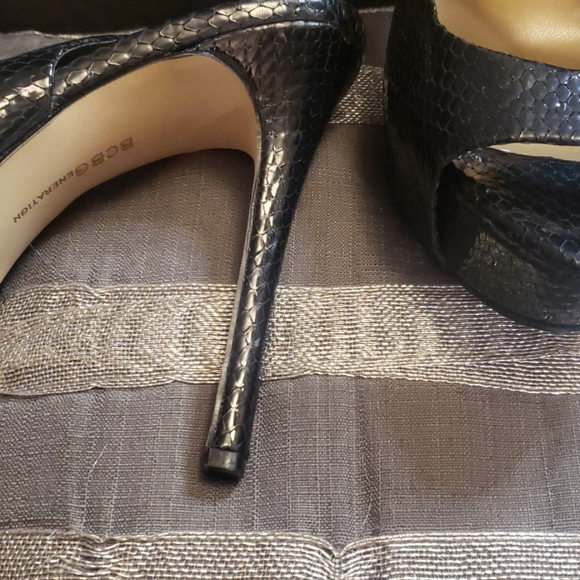 Shoes - Picture 8 of 8